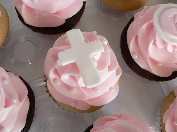 cupcakes-para-bautizo-con-decoracion-especial