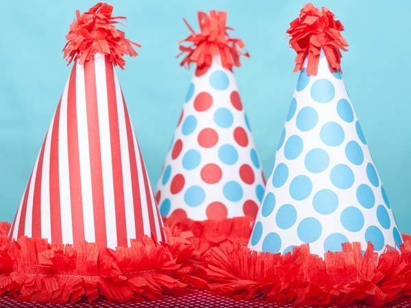 gorritos-para-decorar-una-fiesta-vintage-infantil