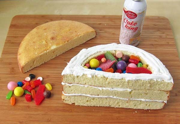 elaboracion-del-pastel-arcoiris