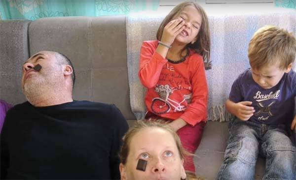 juego-del-chocolate-sobre-la-cara